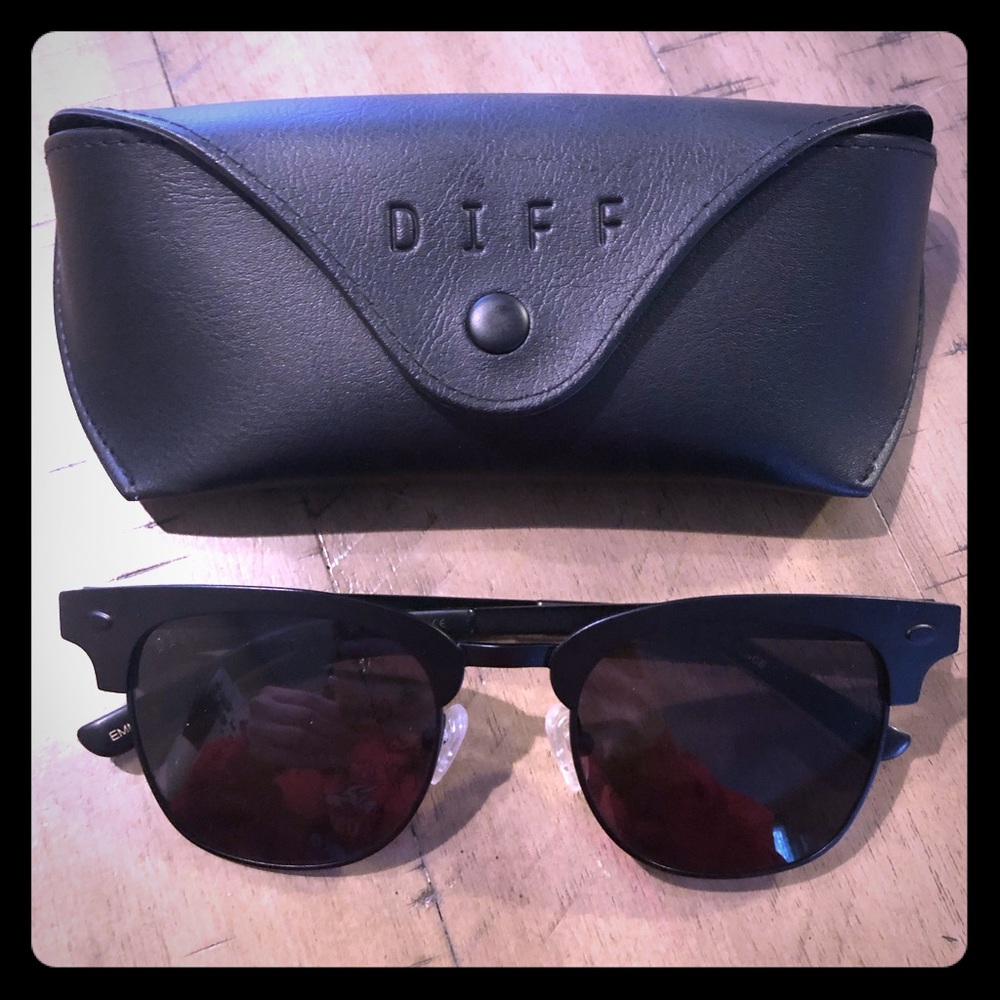 DIFF Women’s Emmett Sunglasses, black